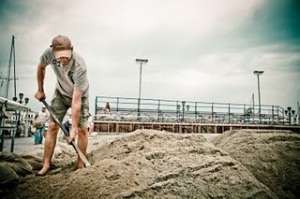 Πυρετώδεις προετοιμασίες για το Beach Volley στην Αίγινα